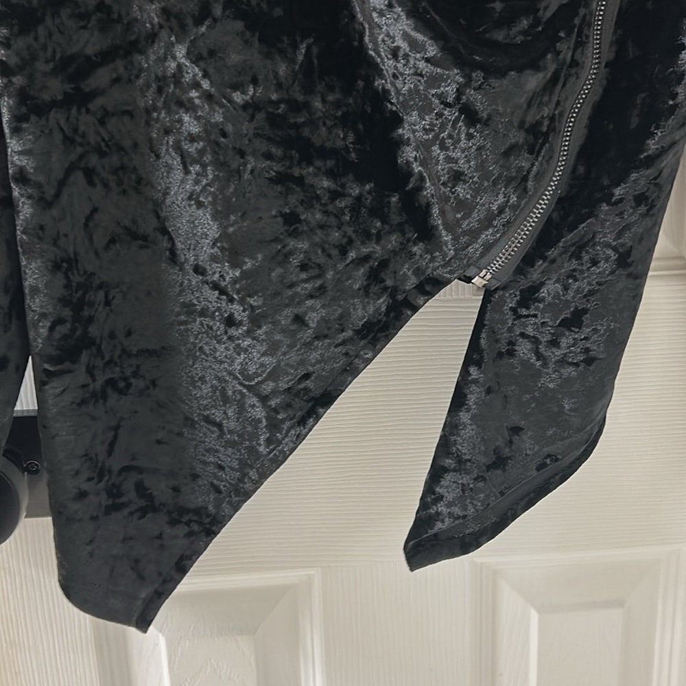 Anthro Blank NYC Crushed Velvet Drape Moto Jacket NWT - Picture 4 of 11